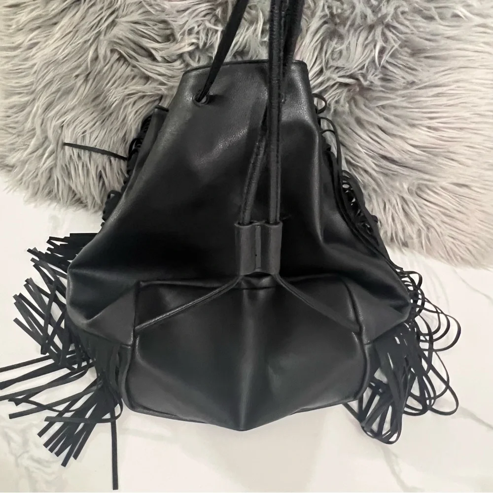 NWOT VICTORIA’S SECRET black boho fringe bag - Picture 4 of 12